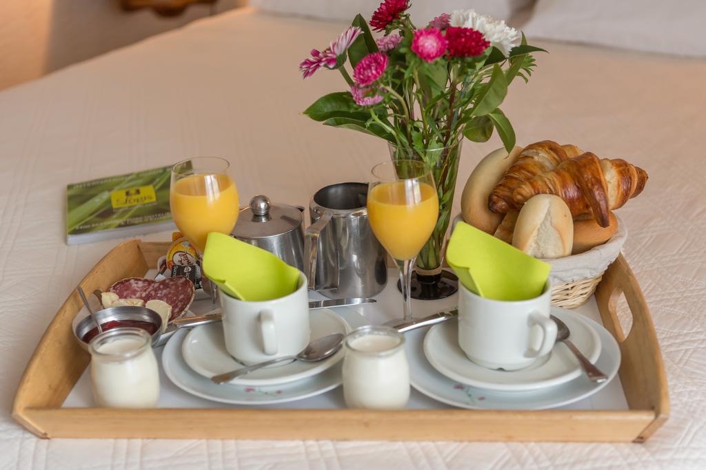 Hotel Restaurant La Braisiere Saint-Romain  ภายนอก รูปภาพ