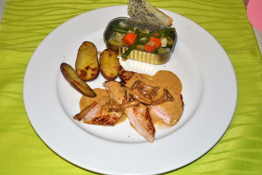 Hotel Restaurant La Braisiere Saint-Romain  ภายนอก รูปภาพ