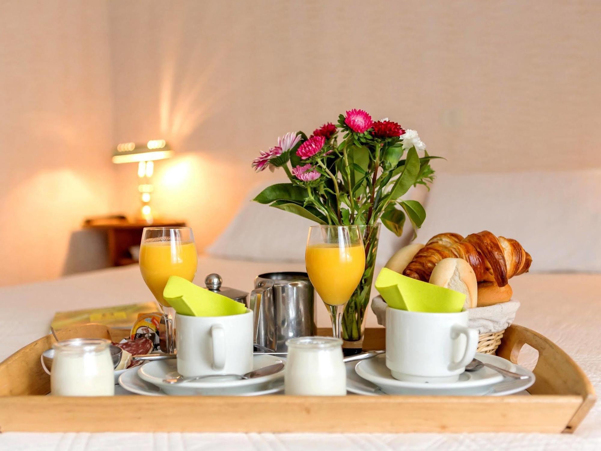 Hotel Restaurant La Braisiere Saint-Romain  ภายนอก รูปภาพ